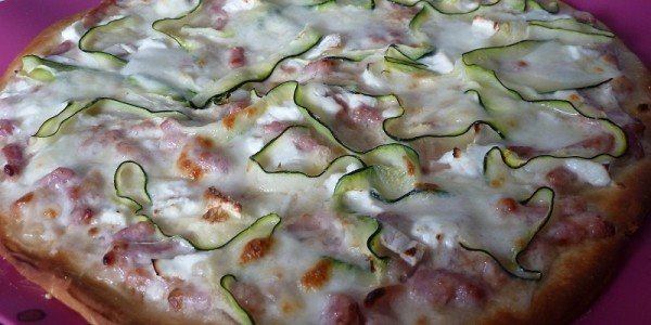 pizza-blanche-courgette