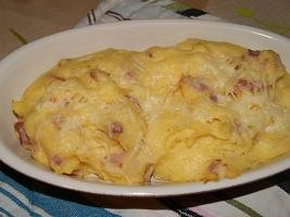 gratin-de-polenta-au-fromage-et-aux-lardons-7250968